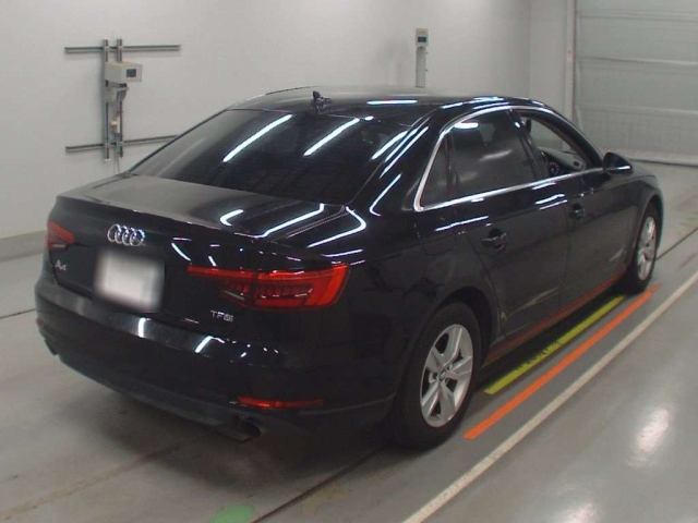 AUDI A4 2016