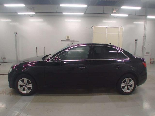 AUDI A4 2016