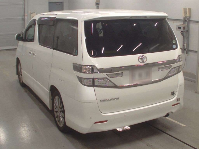 TOYOTA VELLFIRE 2013