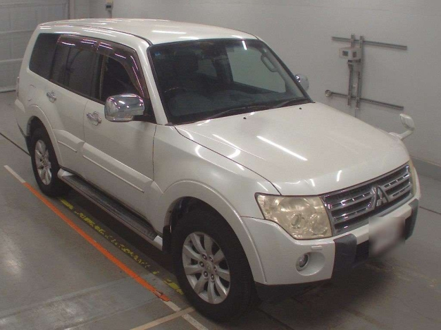 MITSUBISHI PAJERO 2009