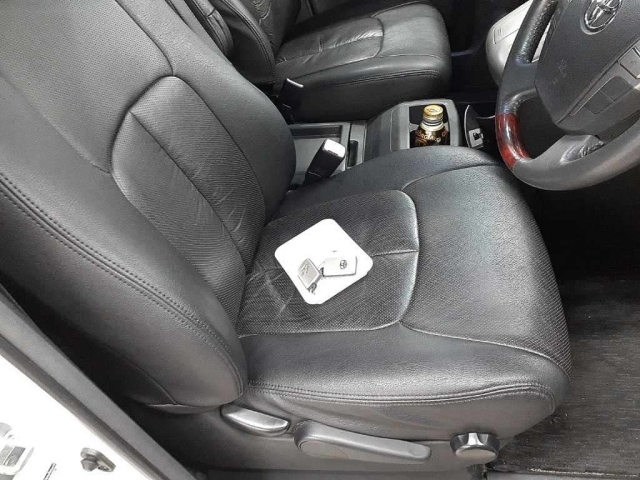 TOYOTA VELLFIRE 2008