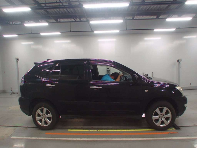 TOYOTA HARRIER 2012