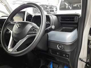SUZUKI SPACIA BASE 2024