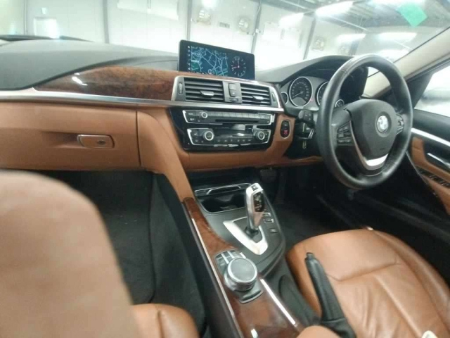 BMW 3 SERIES 2018