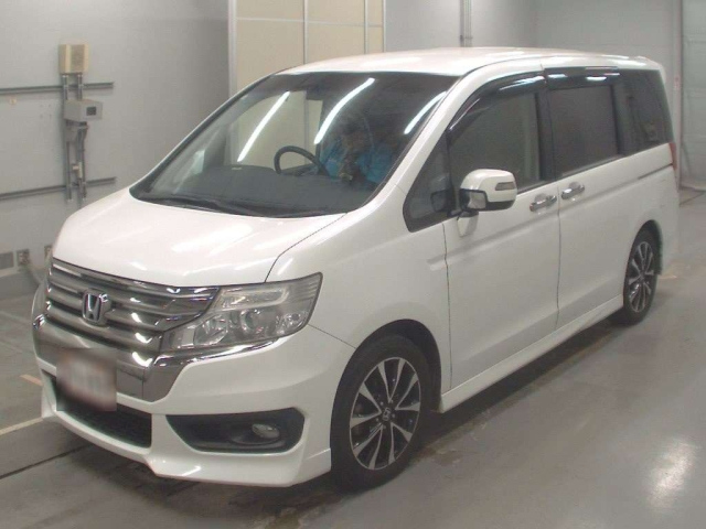 HONDA STEP WAGON 2014