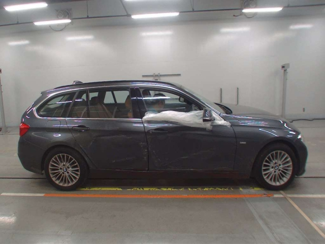 BMW 3 SERIES 2018