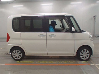 DAIHATSU TANTO 2014