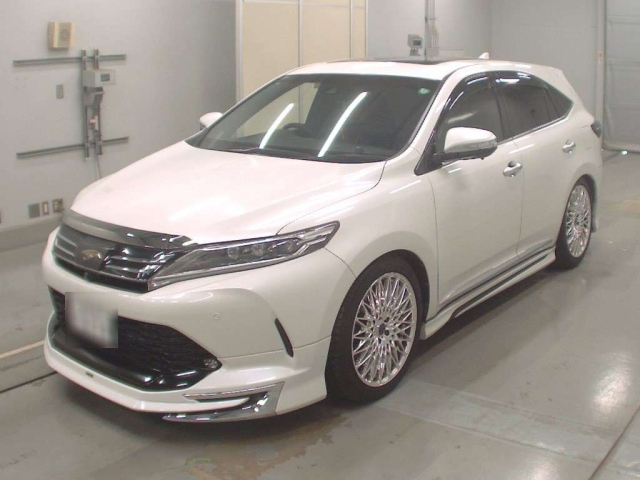 TOYOTA HARRIER 2017