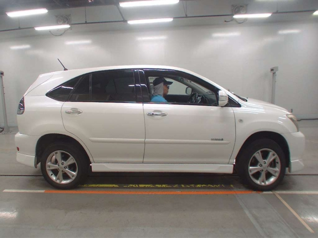 TOYOTA HARRIER 2010