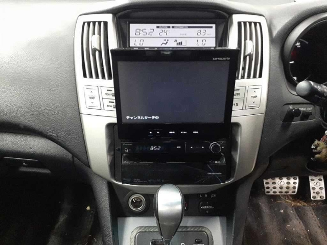 TOYOTA HARRIER 2010