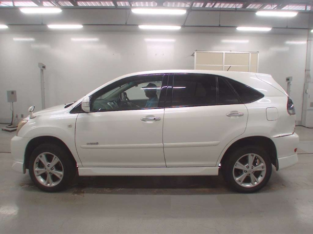 TOYOTA HARRIER 2010