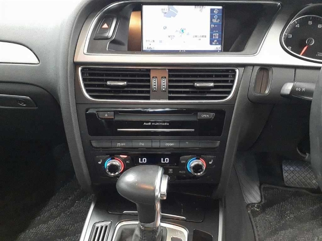 AUDI A4 2013