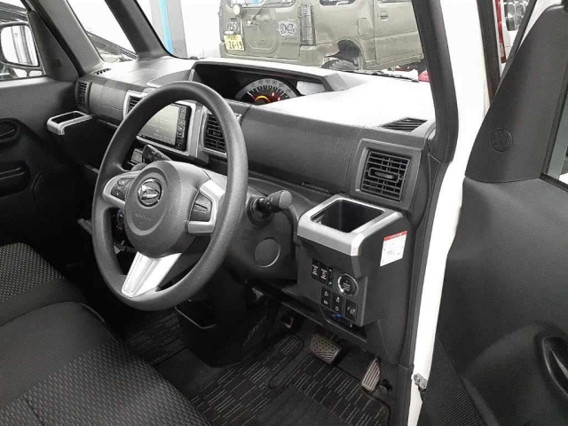 DAIHATSU WAKE 2018