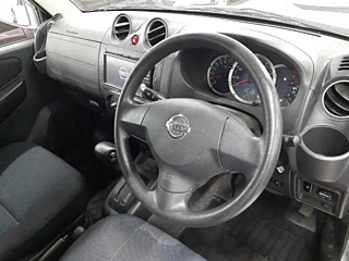 NISSAN KIX 2009