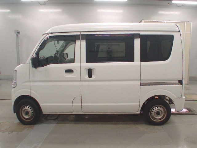 NISSAN CLIPPER VAN 2022