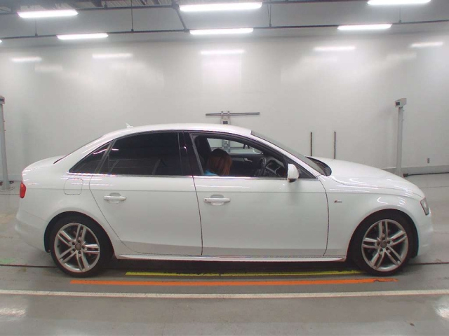 AUDI A4 2014