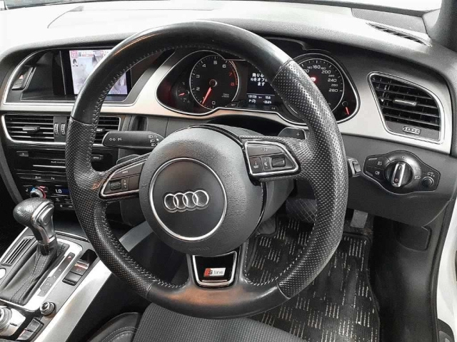 AUDI A4 2014