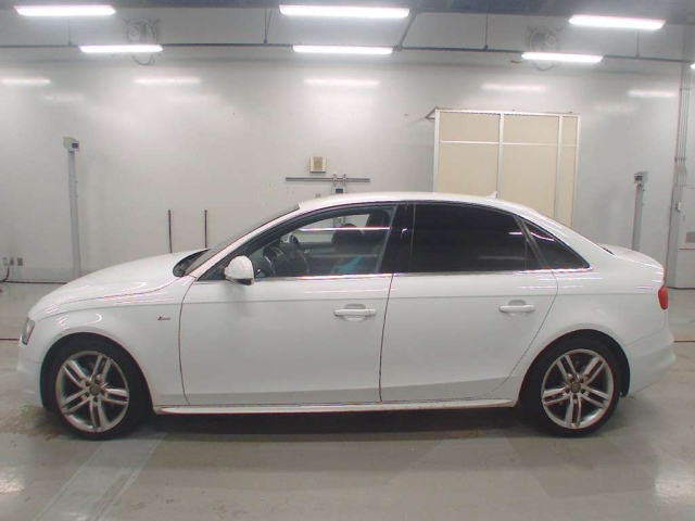 AUDI A4 2014