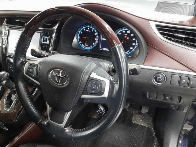 TOYOTA HARRIER 2014