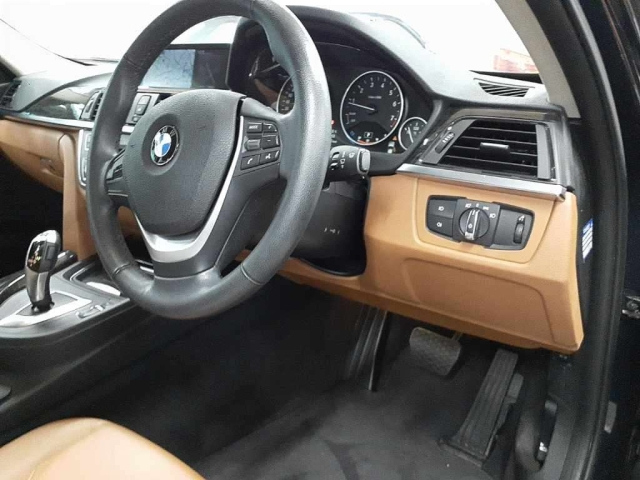BMW 3 SERIES 2013