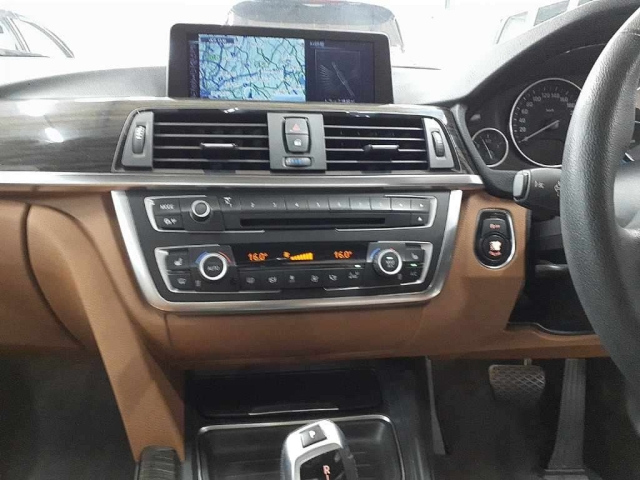 BMW 3 SERIES 2013