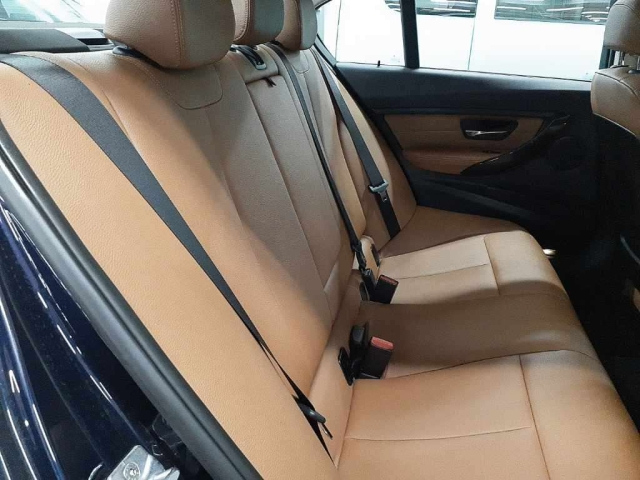 BMW 3 SERIES 2013