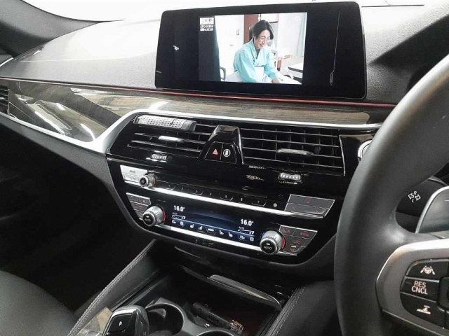 BMW 5 SERIES 2019
