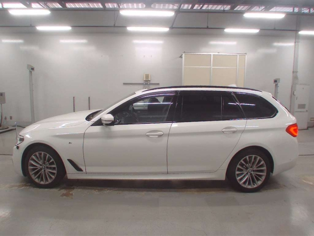 BMW 5 SERIES 2019