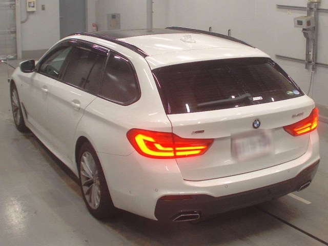 BMW 5 SERIES 2019