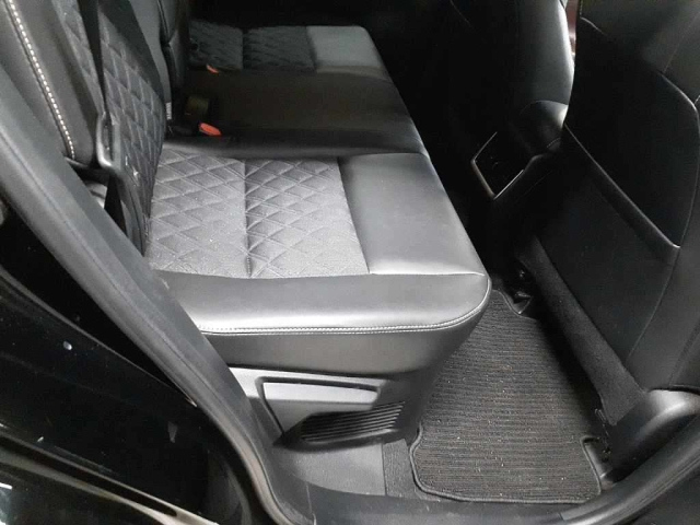TOYOTA HARRIER 2015