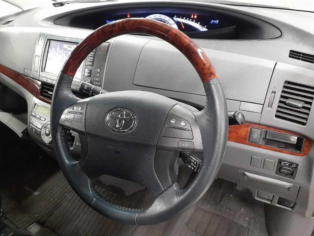 TOYOTA ESTIMA 2011