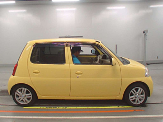DAIHATSU ESSE 2010