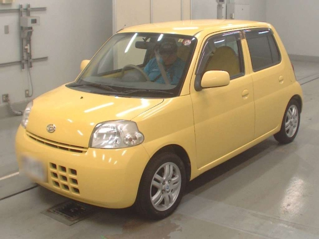 DAIHATSU ESSE 2010