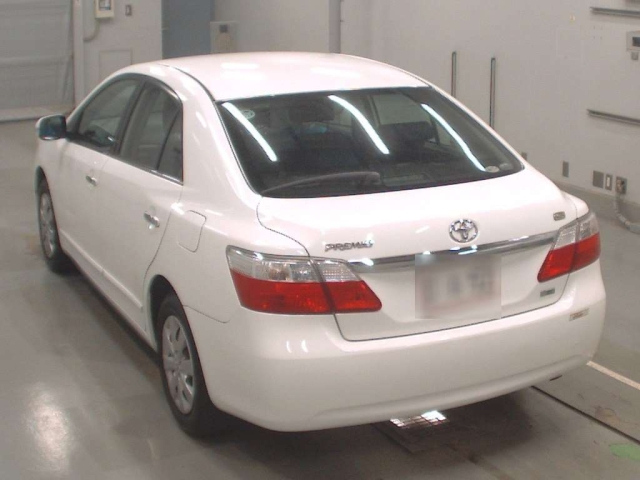 TOYOTA PREMIO 2009