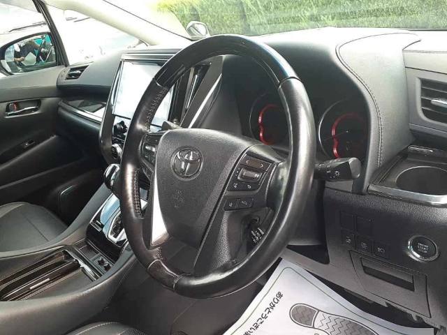 TOYOTA VELLFIRE 2021