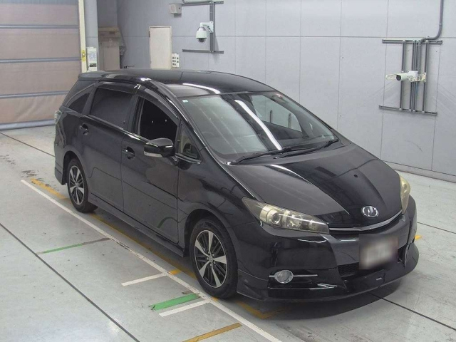 TOYOTA WISH 2012