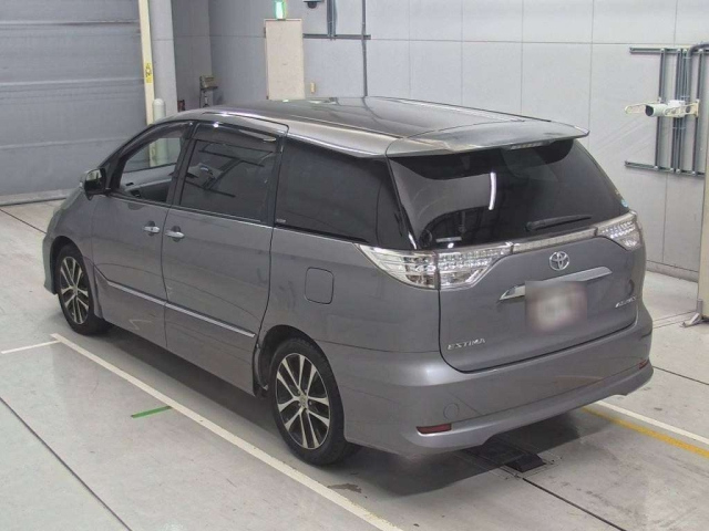 TOYOTA ESTIMA 2015