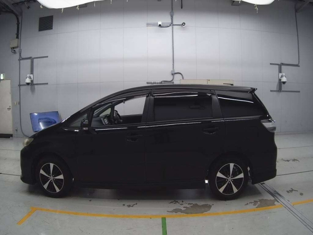 TOYOTA WISH 2012