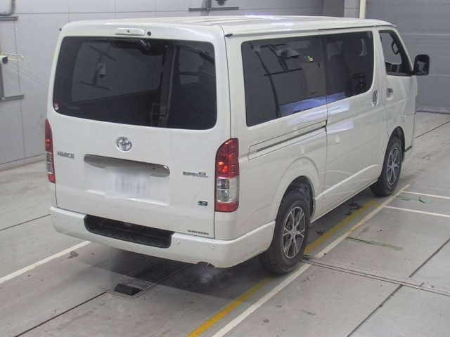 TOYOTA HIACE VAN 2025