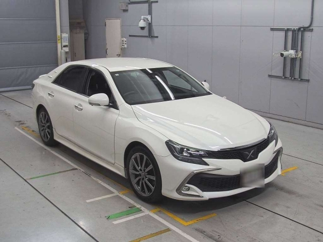 TOYOTA MARK X 2019