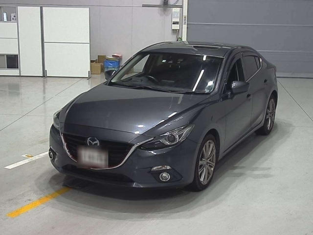 MAZDA AXELA 2016
