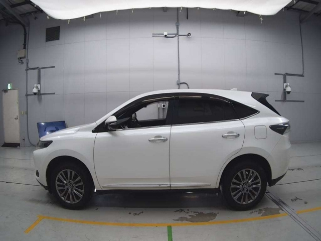 TOYOTA HARRIER 2014