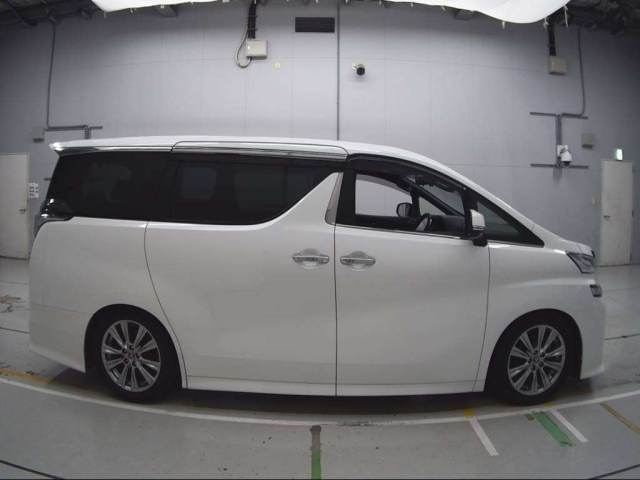 TOYOTA VELLFIRE 2017