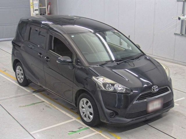 TOYOTA SIENTA 2016