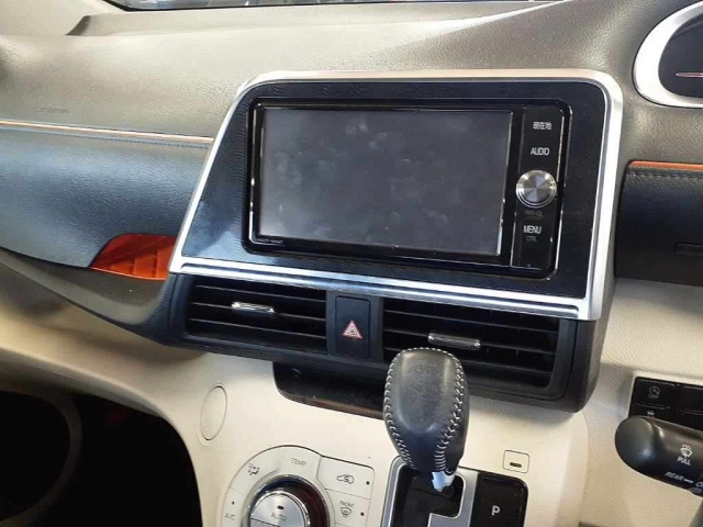 TOYOTA SIENTA 2016