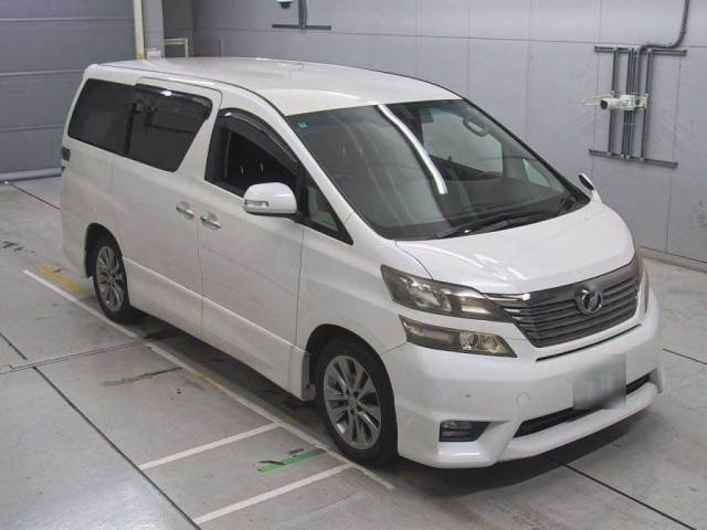 TOYOTA VELLFIRE 2010