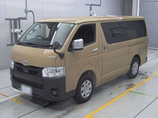 TOYOTA HIACE VAN 2024