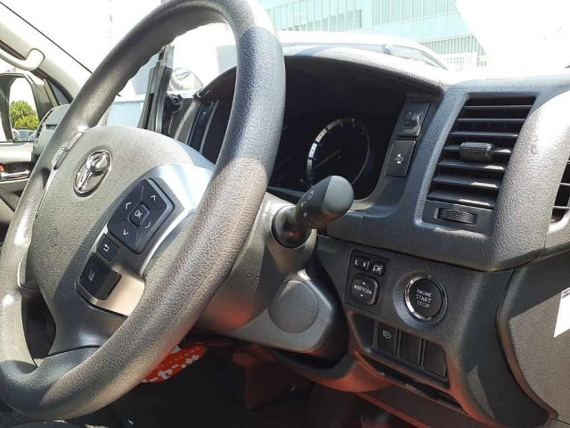 TOYOTA HIACE VAN 2024