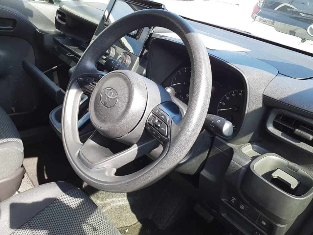 TOYOTA SIENTA 2023