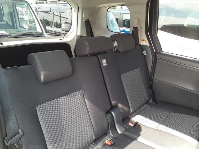 TOYOTA SIENTA 2023